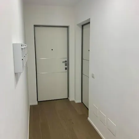 Splendido Bilocale In Zona מילאנו