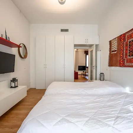 The Lantern Flat - Ticinese Navigli *