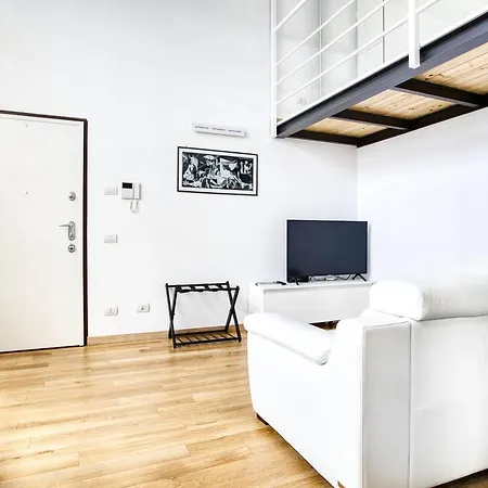 Joivy Charismatic 1-bed Flat With Parking * מילאנו