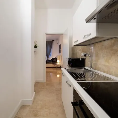 San Babila - Luxury Milanese * Milan