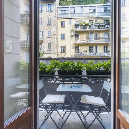 Easylife - Comoda Residenza Con Terrazzino Abitabile In Zona Sant Ambrogio