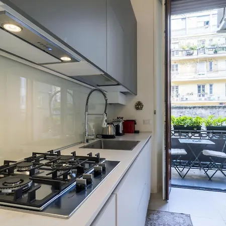 Easylife - Comoda Residenza Con Terrazzino Abitabile In Zona Sant Ambrogio Apartment Milan