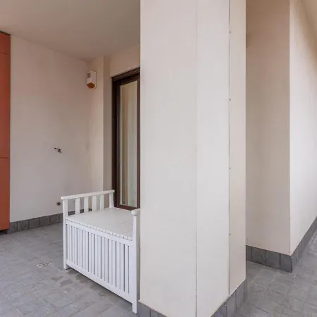 Appartement The Rent - Modern Three-bedroom With Terrace In Cenisio District *