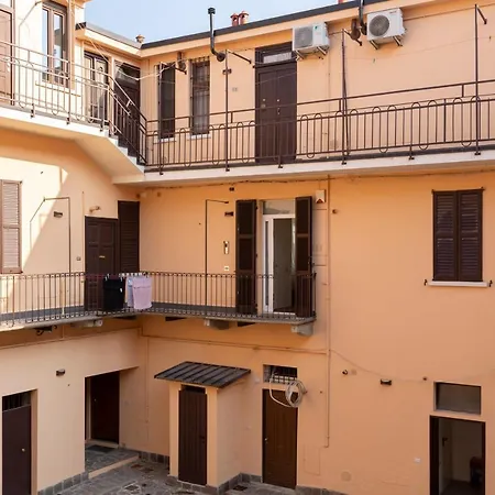 River Sweet Apartment *