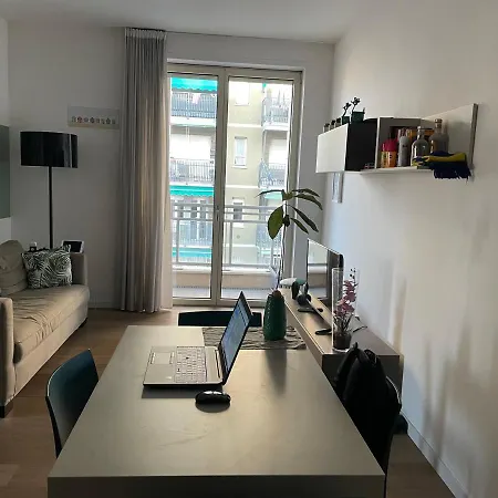 Confortevole Bilocale In Largo Marinai D'italia *