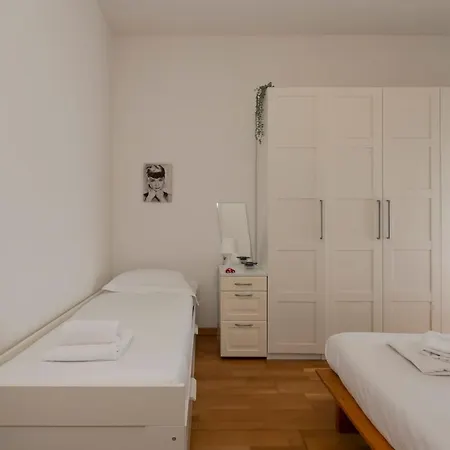 Apartment Luxury Flat Between Navigli And Duomo - Sambuco *
