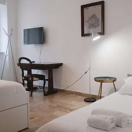 Orea Spiti - Drawings In Teodosio Apartament Mediolan