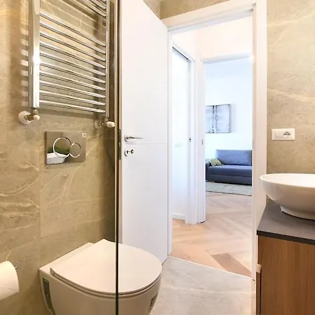 Luminoso Bilocale Con Terrazzino 米兰