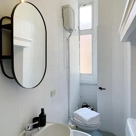 Casa Unica - Typical & Charming - Navigli Ii Mediolan
