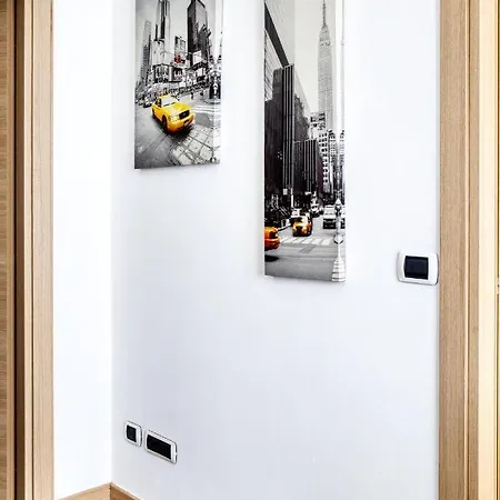 C - Design Bilo -m3- 8 Min Dal Duomo Апартаменты *