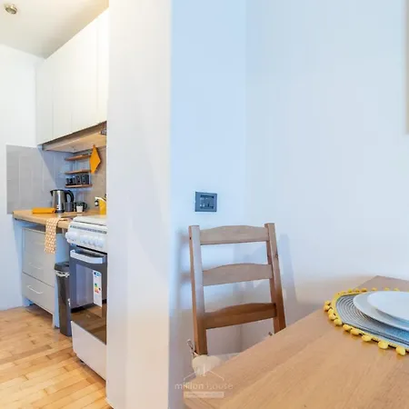 Ascanio Apartment, In The Heart Of Nightlife