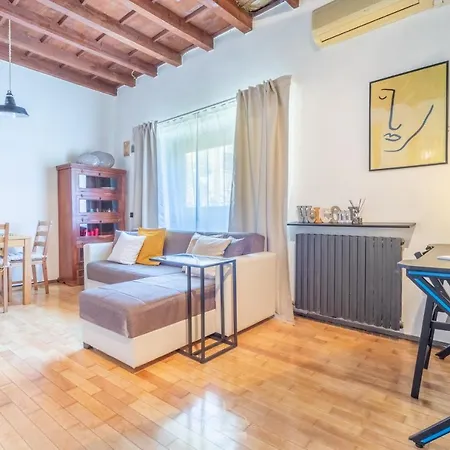 Ascanio Apartment, In The Heart Of Nightlife شقة *
