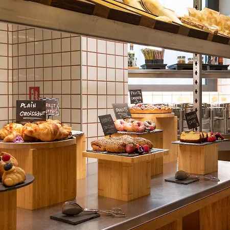 Mate Collection Giulia, Szálloda 4*