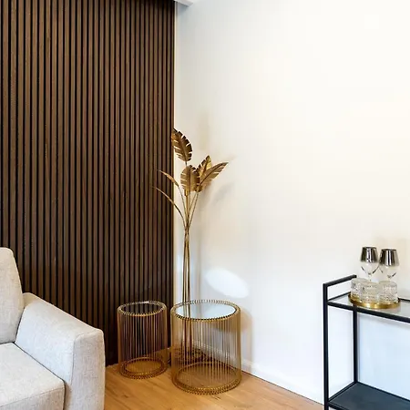 Bilocale Moderno - Center Milano