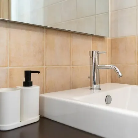 Colonne's Nest - Cozy And Silent With Ac Διαμέρισμα Μιλάνο