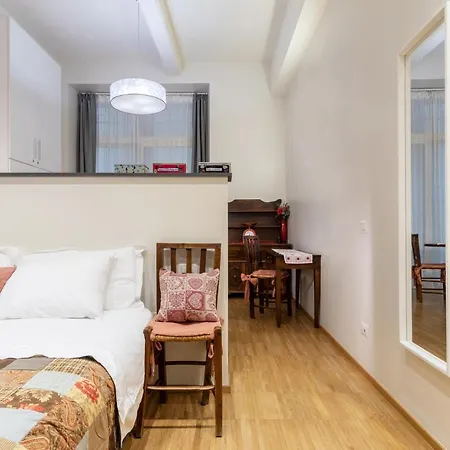 La Casa Colorata - Flats In - Bocconi Апартаменты Милан