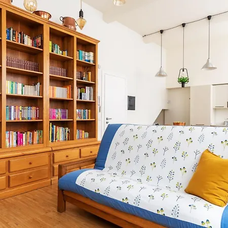 La Casa Colorata - Flats In - Bocconi Apartman