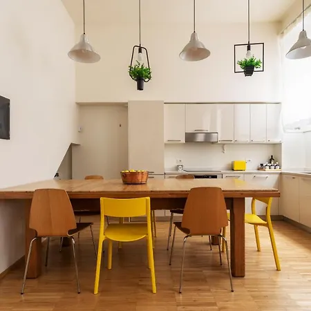 Apartman La Casa Colorata - Flats In - Bocconi Milánó
