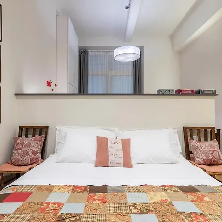 La Casa Colorata - Flats In - Bocconi Апартаменты