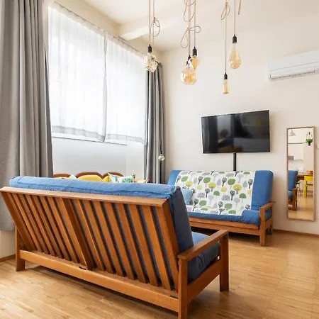 La Casa Colorata - Flats In - Bocconi Lägenhet