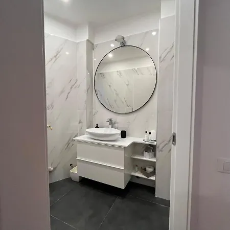 Casa Vercelli Delizioso Bilocale Moderno Nella Vecchia *