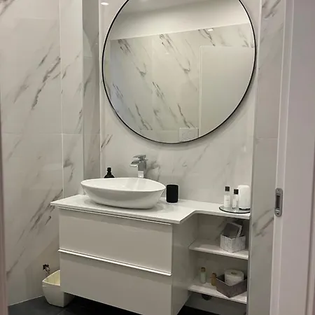 Casa Vercelli Delizioso Bilocale Moderno Nella Vecchia