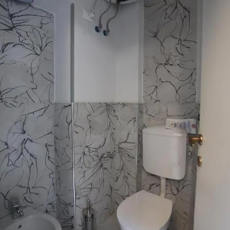 Imhome - Cadorna House Penzion 2*