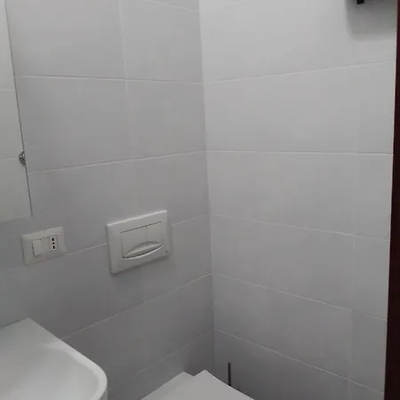 Gigli, Con Cucina In Comune E Terrazza