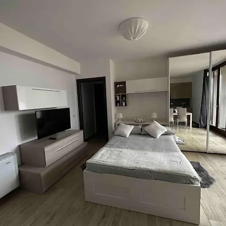 Privato Garibaldi Milan