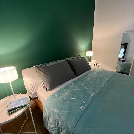 Giusti Flat Near Sforzesco Castle Milan Διαμέρισμα