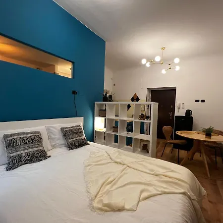 Regina Ai Navigli - Sky Tv, Wifi And Breakfast Box Apartamento Milán
