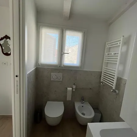Bobby's - Apartment *