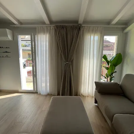 Bobby's - Apartment *