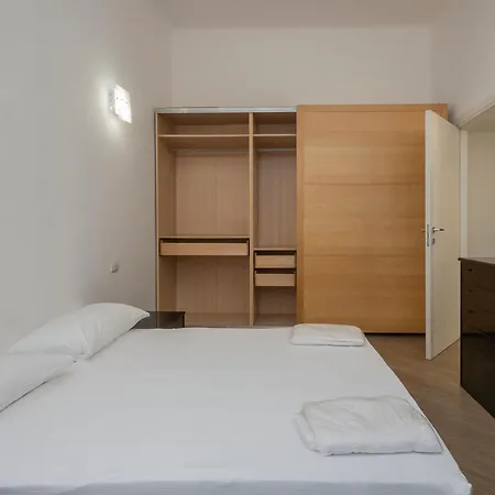 Apartment Sarti2 - Corso Xxii Marzo