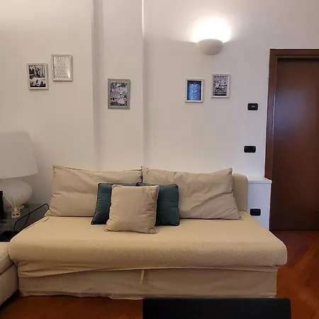 Apartment Navigli-centro Stylish In Design District *