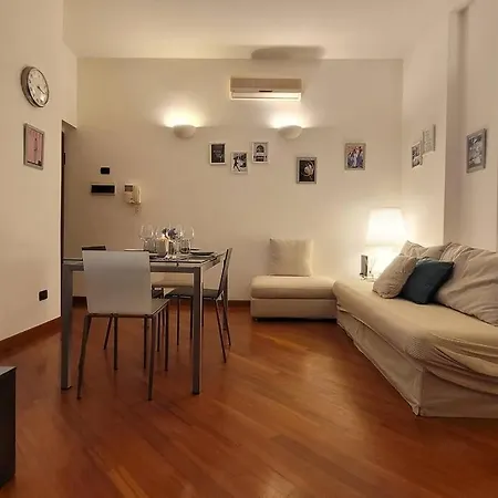 Apartment Navigli-centro Stylish In Design District