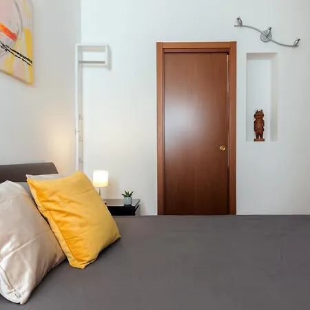 Terrace At 20 Minutes From Duomo - Homeunity Апартаменты *