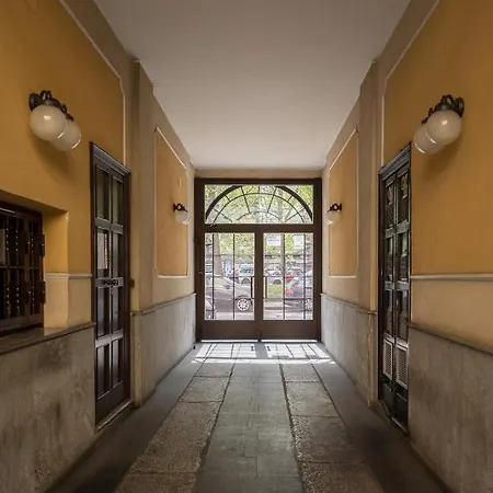 Bilocale Moderno - Center Milano