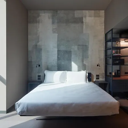 21 House Of Stories Navigli 4* Milan