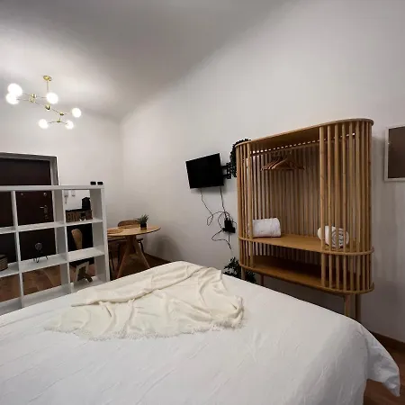 Regina Ai Navigli - Sky Tv, Wifi And Breakfast Box