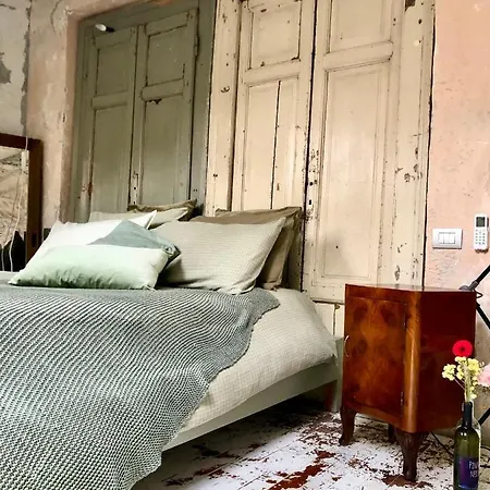 Charming And Design Attic Loft In Coolest Area Navigli Ticinese * Mailand