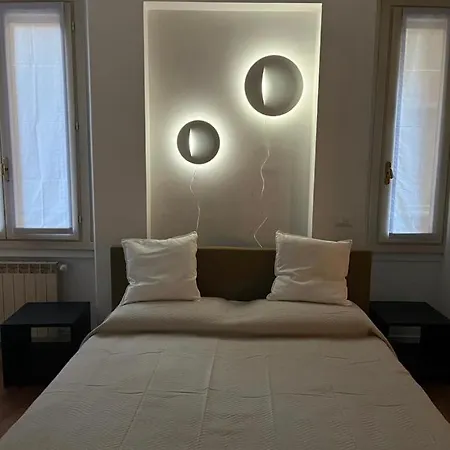 Casa Vercelli Delizioso Bilocale Moderno Nella Vecchia * Milánó