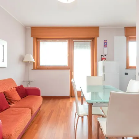 Altido Adorable Flat With Balcony Διαμέρισμα Μιλάνο