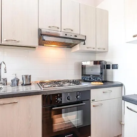 Altido Adorable Flat With Balcony * Μιλάνο