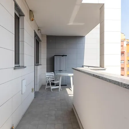 Altido Adorable Flat With Balcony * Μιλάνο
