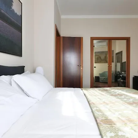 Large And Elegant In Missori Duomo Apartment *