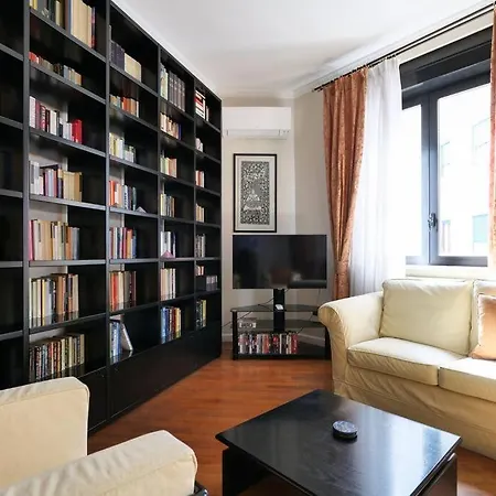 Large And Elegant In Missori Duomo Apartment *