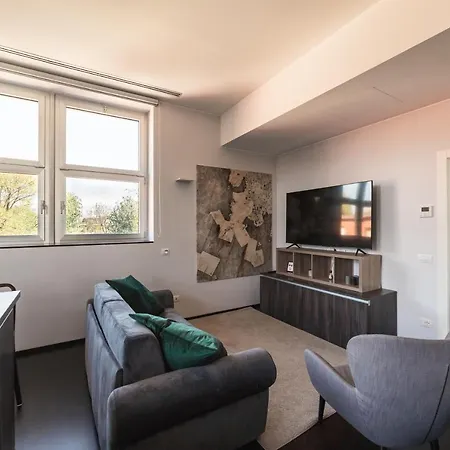 Design - Palestra E Parcheggio Privato Milão