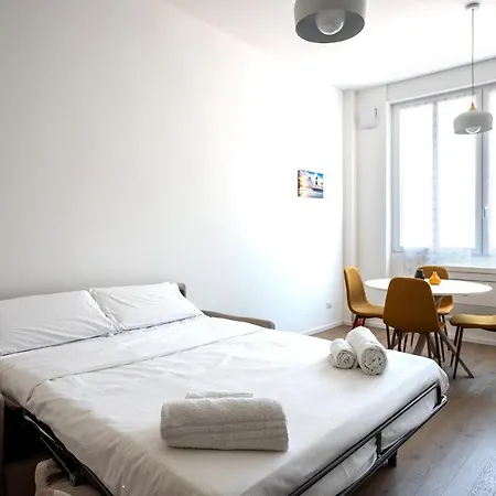 Navigli - Center Modern Suite, Fast Wi-fi & Tram