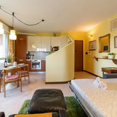 Rho-fiera Vintage House & Garage Privato Apartment
